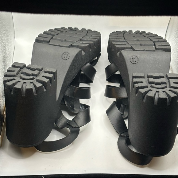 Madden NYC Sandals NWT - Picture 4 of 4